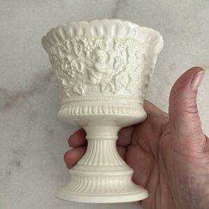 Lefton Cream Ceramic Accent Vase with Intricate Design PRICE IS FINAL !